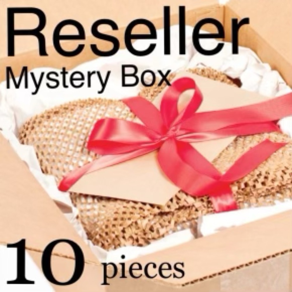 10-20 Unisex Piece Reseller Mystery Box